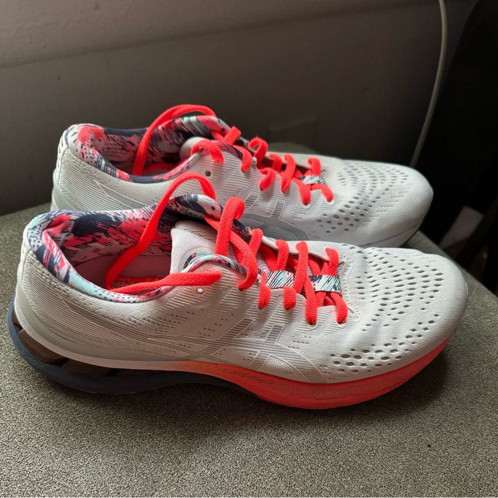 Women’s Asics Gel Kayano Sneakers (size 10)